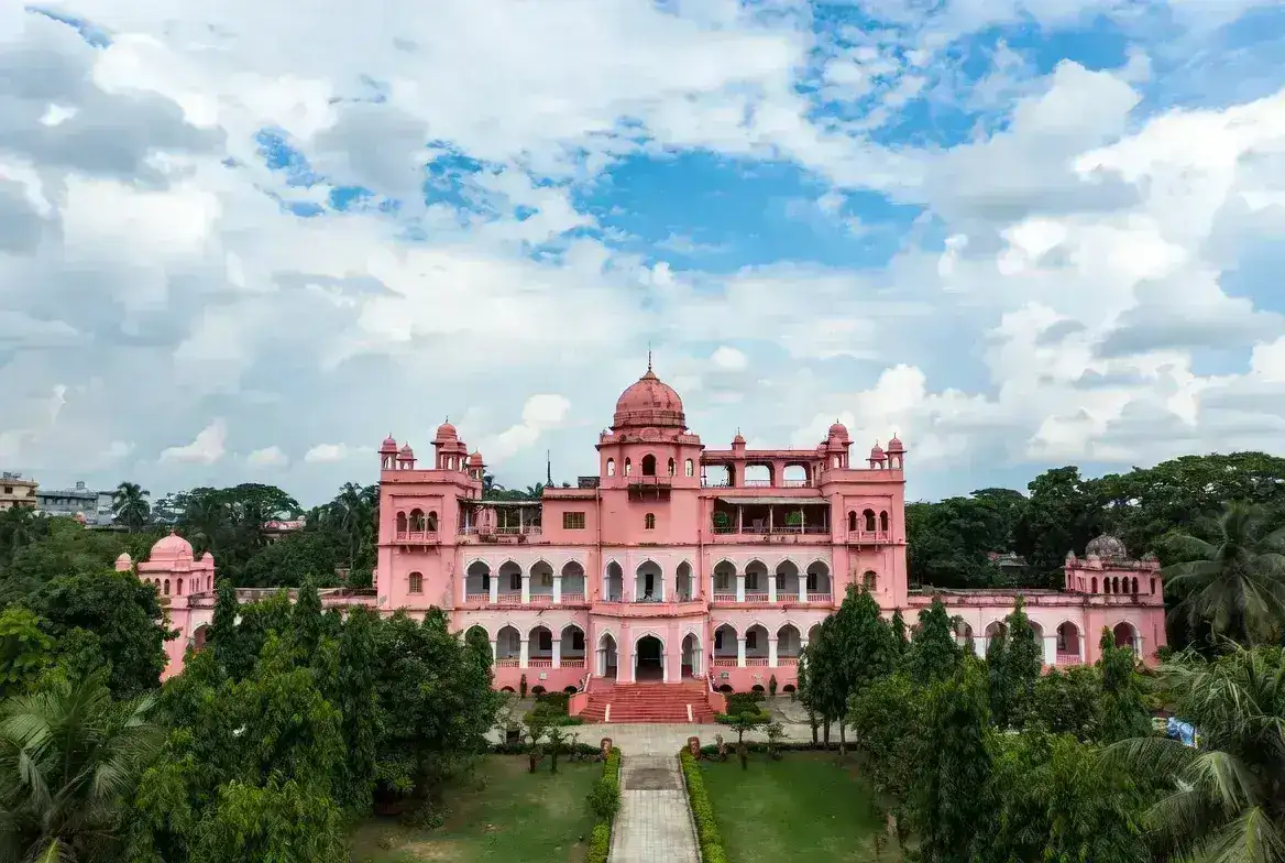 The History of Ahsan Manzil: A Journey Through Dhaka’s Regal Pink Palace